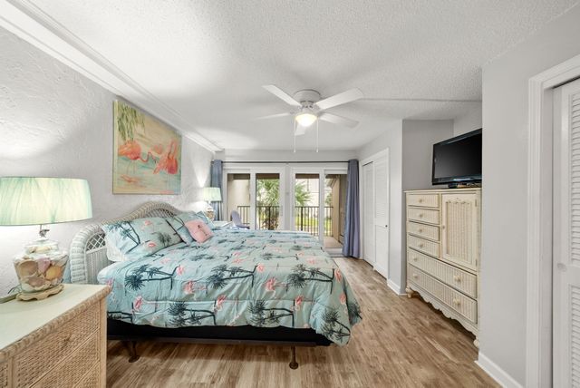 8727 Thomas Drive UNIT B17, Panama City Beach, FL 32408