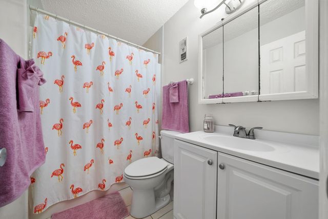 8727 Thomas Drive UNIT B17, Panama City Beach, FL 32408