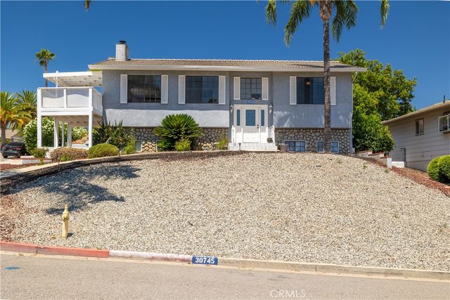 30745 Long Point, Canyon Lake, CA 92587