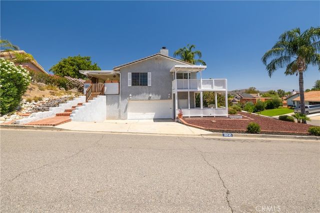 30745 Long Point, Canyon Lake, CA 92587