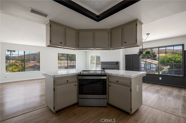 30745 Long Point, Canyon Lake, CA 92587