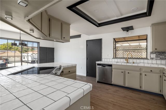 30745 Long Point, Canyon Lake, CA 92587