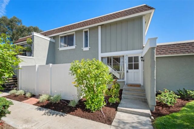 26013 Via Pera, Mission Viejo, CA 92691