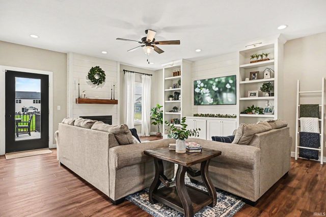 11350 Denver Ridge Court, Osceola, IN 46561