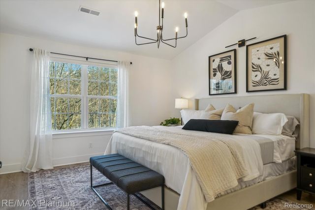 1656 Pinecroft Lane, Howell Township, MI 48855