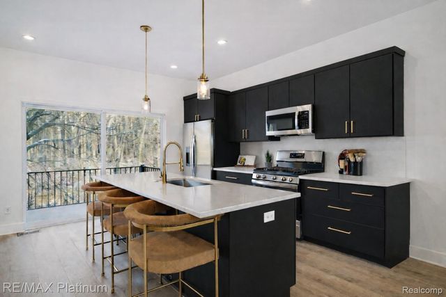 1656 Pinecroft Lane, Howell Township, MI 48855