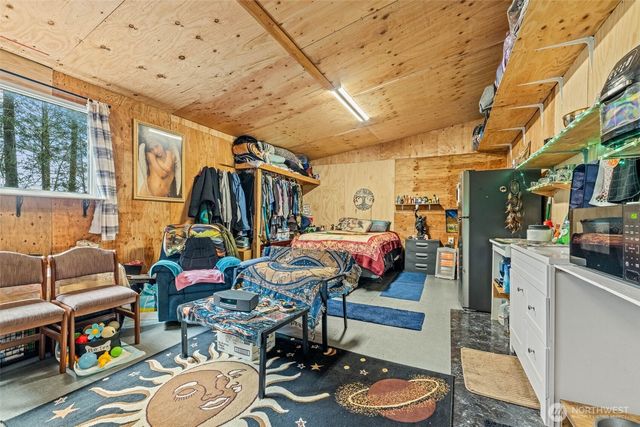 81 E Burrows Lane, Shelton, WA 98584