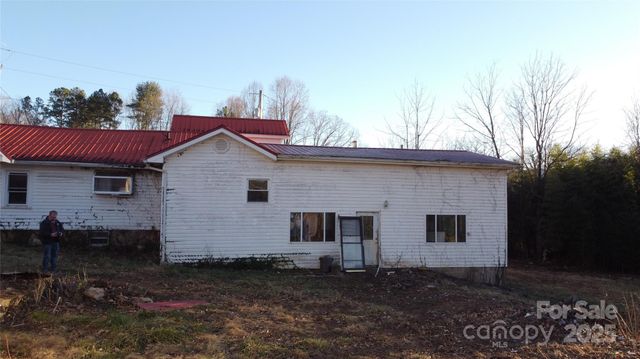 98 Lower Glady Fork Road, Candler, NC 28715