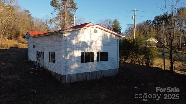 98 Lower Glady Fork Road, Candler, NC 28715