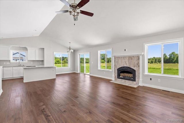 15175 Worden Rd., Groveland Township, MI 48442