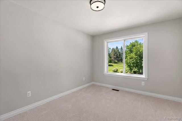 15175 Worden Rd., Groveland Township, MI 48442