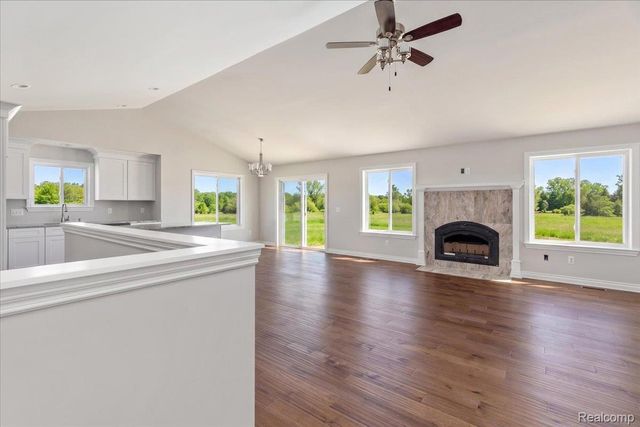 15175 Worden Rd., Groveland Township, MI 48442