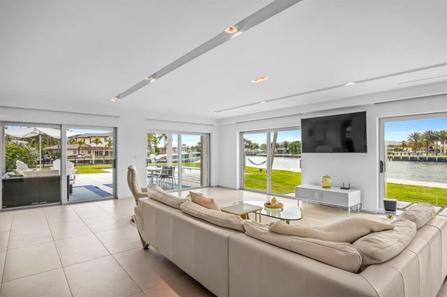 35 Castle Harbor Isle Drive, Fort Lauderdale, FL 33308