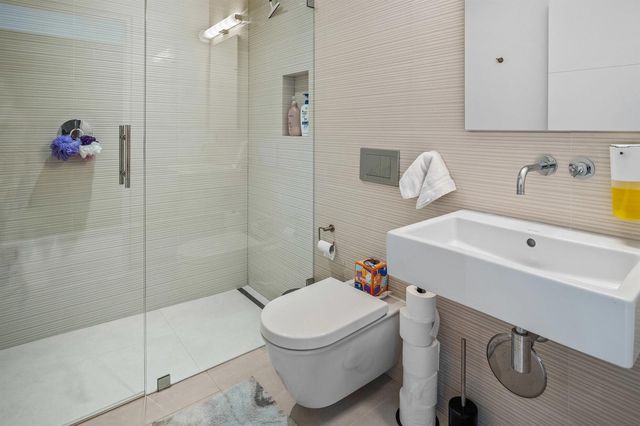 35 Castle Harbor Isle Drive, Fort Lauderdale, FL 33308