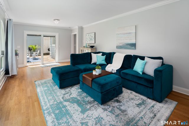 76 Comstock Hill Road, New Canaan, CT 06840