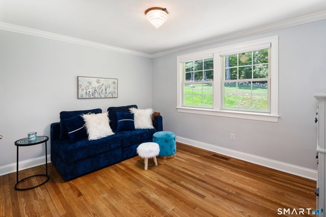 76 Comstock Hill Road, New Canaan, CT 06840