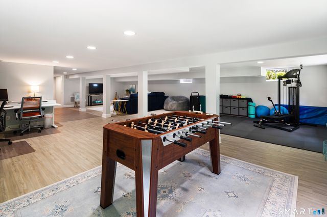 76 Comstock Hill Road, New Canaan, CT 06840