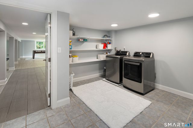 76 Comstock Hill Road, New Canaan, CT 06840