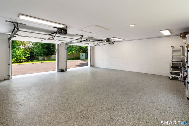 76 Comstock Hill Road, New Canaan, CT 06840
