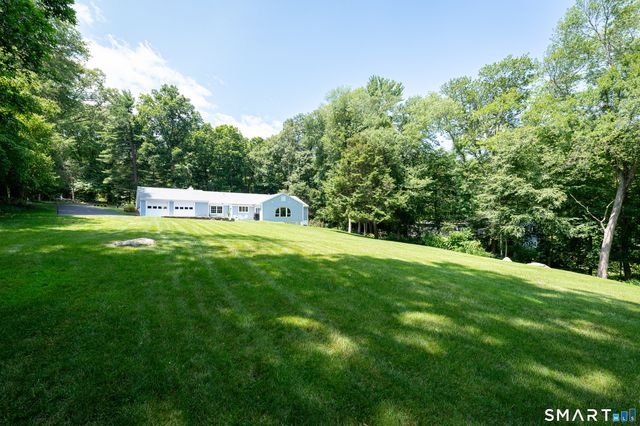 76 Comstock Hill Road, New Canaan, CT 06840