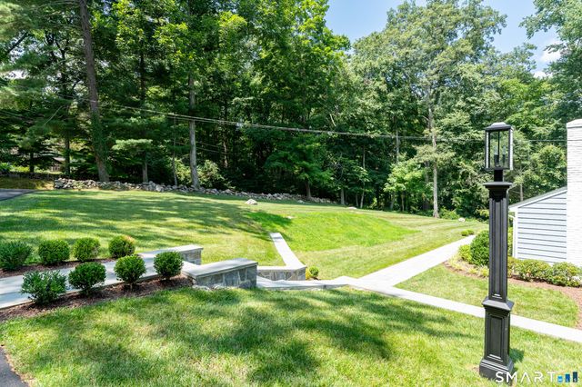 76 Comstock Hill Road, New Canaan, CT 06840