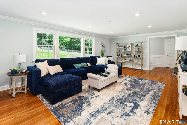 76 Comstock Hill Road, New Canaan, CT 06840