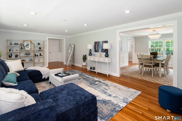 76 Comstock Hill Road, New Canaan, CT 06840