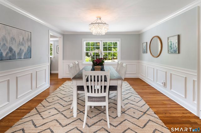 76 Comstock Hill Road, New Canaan, CT 06840