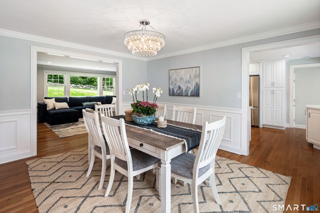 76 Comstock Hill Road, New Canaan, CT 06840