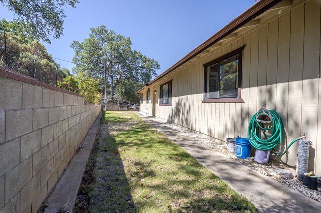 36846 Batti Road, Coarsegold, CA 93614