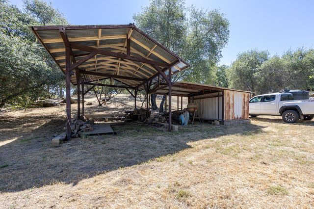 36846 Batti Road, Coarsegold, CA 93614