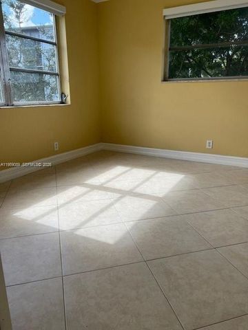 2226 N Cypress Bend Dr 210, Pompano Beach, FL 33069