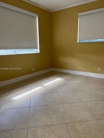 2226 N Cypress Bend Dr 210, Pompano Beach, FL 33069