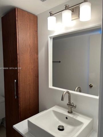 2226 N Cypress Bend Dr 210, Pompano Beach, FL 33069