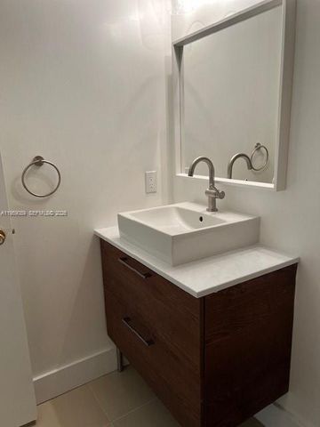 2226 N Cypress Bend Dr 210, Pompano Beach, FL 33069