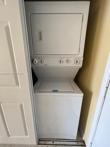 2226 N Cypress Bend Dr 210, Pompano Beach, FL 33069