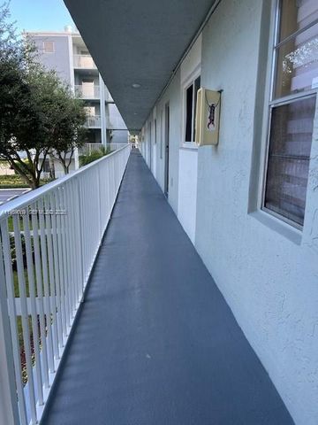 2226 N Cypress Bend Dr 210, Pompano Beach, FL 33069