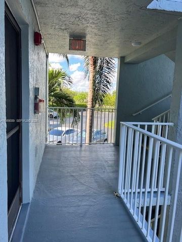 2226 N Cypress Bend Dr 210, Pompano Beach, FL 33069