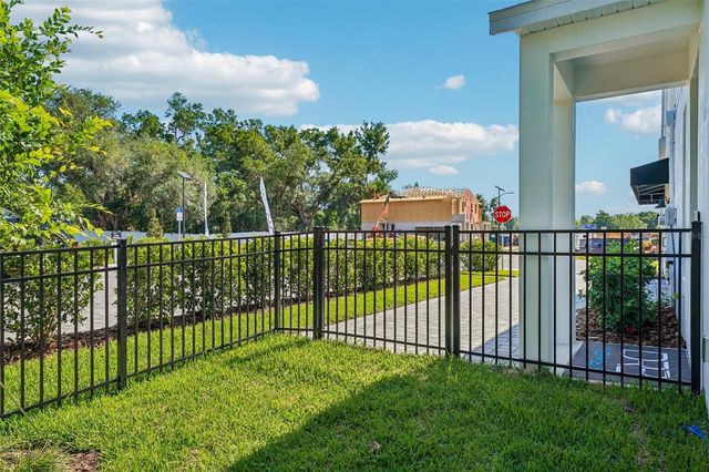 612 SILVER STREAM COURT, Brandon, FL 33511