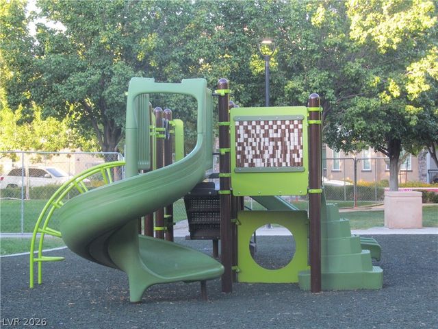 7471 NICKLIN Street, Las Vegas, NV 89143