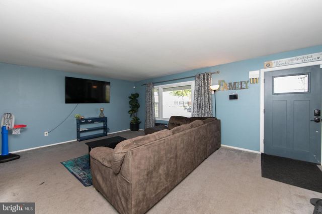 8 MARBORO LN, Willingboro, NJ 08046