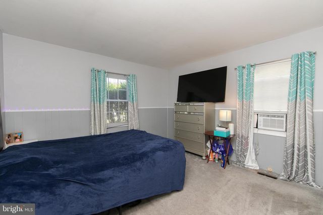 8 MARBORO LN, Willingboro, NJ 08046