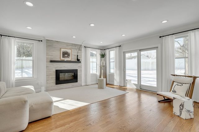 405 Parker St 405, Newton, MA 02459