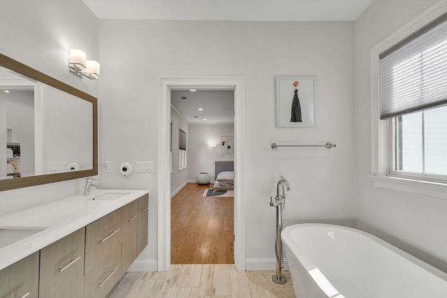 405 Parker St 405, Newton, MA 02459