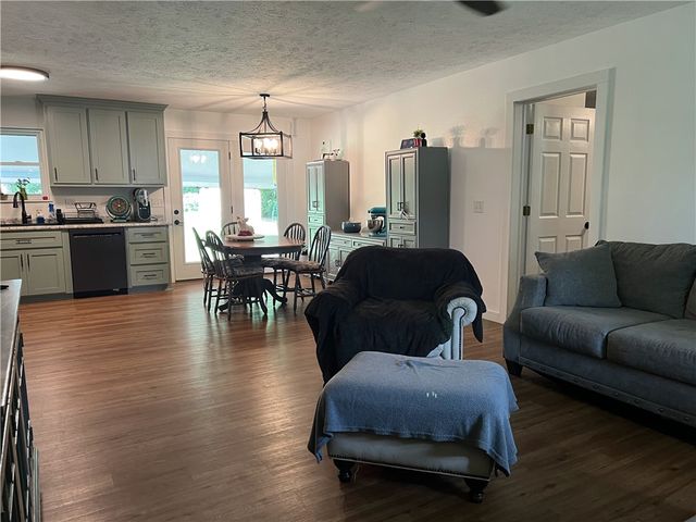 79 Meadow Lane, Western Grove, AR 72685