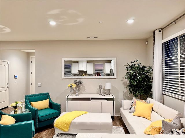 4235 Calle Del Vista, Oceanside, CA 92057