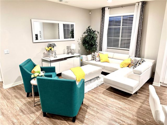 4235 Calle Del Vista, Oceanside, CA 92057