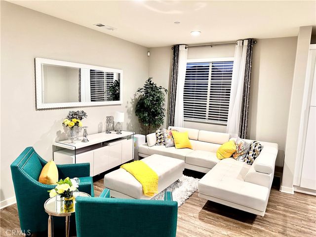 4235 Calle Del Vista, Oceanside, CA 92057