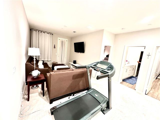 4235 Calle Del Vista, Oceanside, CA 92057