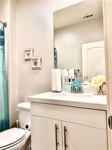 4235 Calle Del Vista, Oceanside, CA 92057